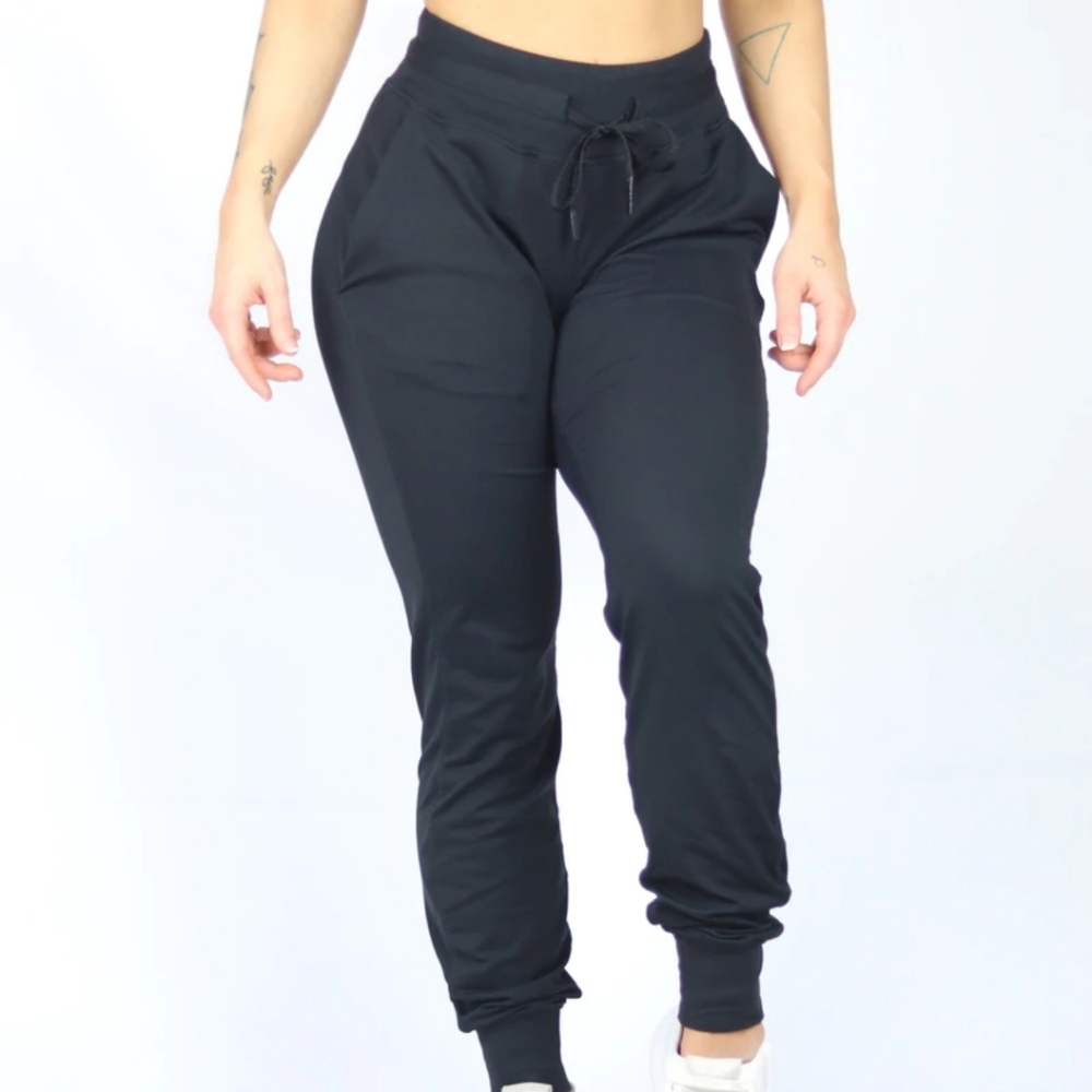 Free Spirit Outlet Rebellion Joggers Sz M
